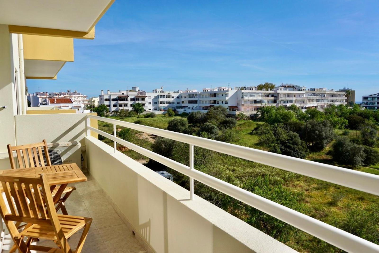 דירות Cozy Alvor Retreat - Sunset Balcony, Wi-Fi & Ac מראה חיצוני תמונה